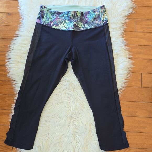 Lululemon Navy Leggings with Multicolor Floral Waistband LIKE NEW - Picture 1 of 12
